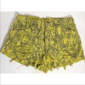 Levi’s 550 tie dye mom jean shorts